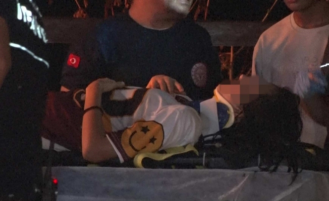 Falezlerden yukarı çıkmak isterken yaralanan genç kızı itfaiye kurtardı Falezlerden yukarı çıkmak isterken yaralanan genç kızı itfaiye kurtardı