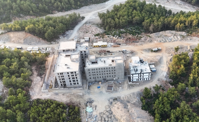 ALKÜ'de modern laboratuvar ve dersliklerle yeni sağlık merkezi kuruluyor ALKÜ'de modern laboratuvar ve dersliklerle yeni sağlık merkezi kuruluyor