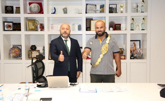 CW Enerji, şampiyon başpehlivan Orhan Okulu’yu ağırladı CW Enerji, şampiyon başpehlivan Orhan Okulu’yu ağırladı