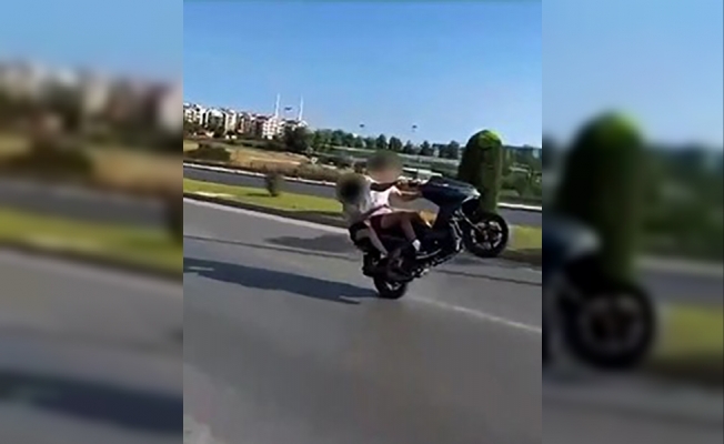 Karayolunda tek teker şov pahalıya maloldu