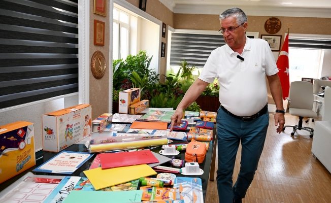 Kemer Belediyesi'nden 6 bin 500 öğrenciye ücretsiz kırtasiye malzemesi Kemer Belediyesi'nden 6 bin 500 öğrenciye ücretsiz kırtasiye malzemesi