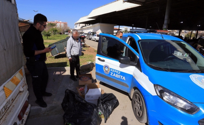 Kepez'de 83 seyyar satıcıya 104 bin 27 TL para cezası