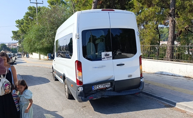 Manavgat’ta zincirleme kaza: 2 yaralı Manavgat’ta zincirleme kaza: 2 yaralı