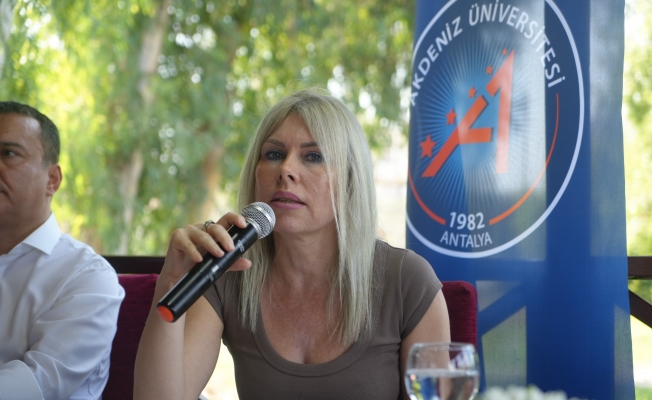 "2011'de Akdeniz Üniversitesi'nde rahim nakli yapılmasaydı, bugün dünyada uygulanamazdı" "2011'de Akdeniz Üniversitesi'nde rahim nakli yapılmasaydı, bugün dünyada uygulanamazdı"