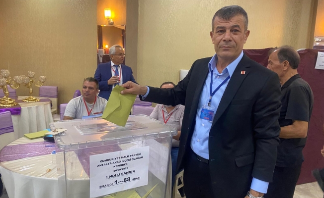 CHP Aksu İlçe Kongresi’nin galibi Hamza Erdem oldu