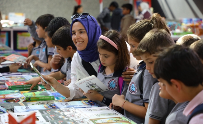 15. Antalya Kitap Fuarı 3 Ekim Cuma Günü açılıyor 15. Antalya Kitap Fuarı 3 Ekim Cuma Günü açılıyor