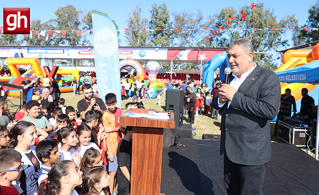 Aksu’da 29 Ekim Cumhuriyet Bayramı coşkuyla kutlandı Aksu’da 29 Ekim Cumhuriyet Bayramı coşkuyla kutlandı
