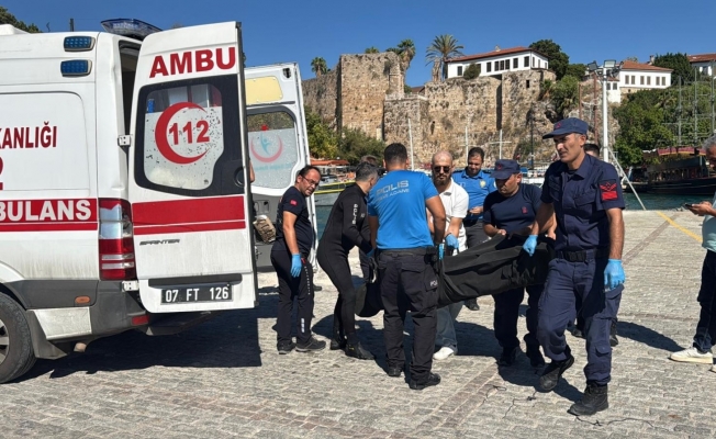 Antalya'da falezlerden düşen genç kız hayatını kaybetti