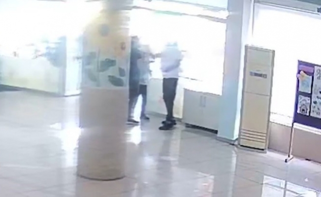 Antalya'da velinin öğretmeni darbettiği iddiası Antalya'da velinin öğretmeni darbettiği iddiası