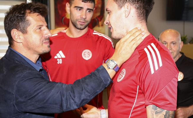 Antalyaspor'da Emre Belözoğlu dönemi sona erdi Antalyaspor'da Emre Belözoğlu dönemi sona erdi