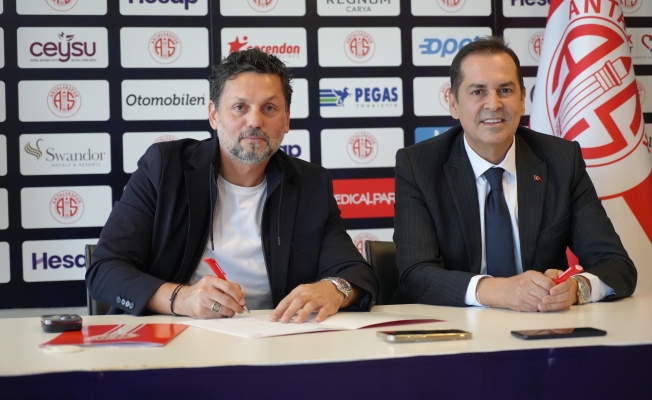 Antalyaspor, Erol Bulut ile 2 yıllık sözleşme imzaladı Antalyaspor, Erol Bulut ile 2 yıllık sözleşme imzaladı