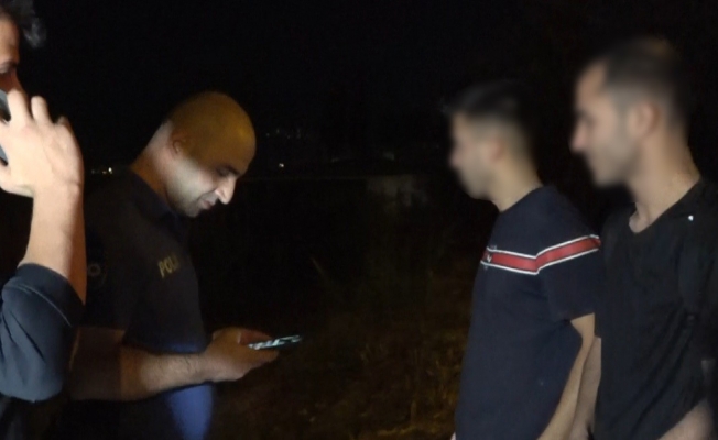 Balık tutmak için indiler, falezlerde mahsur kaldılar