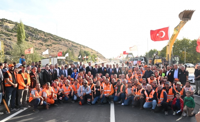 Ulaştırma ve Altyapı Bakanı Uraloğlu: "Tarım, ticaret ve turizme can suyu olacak" Ulaştırma ve Altyapı Bakanı Uraloğlu: "Tarım, ticaret ve turizme can suyu olacak"