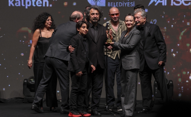  62. Altın Portakal'a ‘Tavşan İmparatorluğu' 7 ödülle damga vurdu