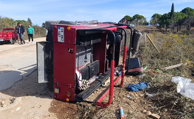 Antalya'da safari aracı devrildi: 9 turist yaralandı Antalya'da safari aracı devrildi: 9 turist yaralandı