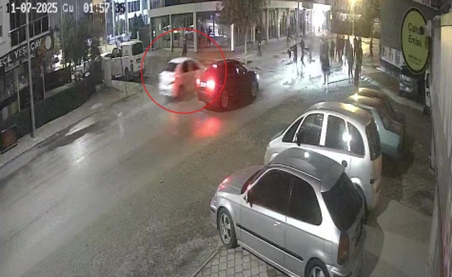 Otomobilini İl Emniyet Müdürü ve ekibinin üzerine sürdü!