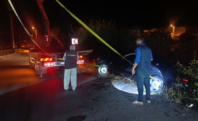 Sulama kanalına uçtu ekipler kurtardı, alkolmetreyi üflemeyince ehliyetine el konuldu