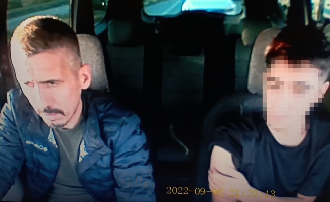 Tesadüfen emekli polis memurunun taksisine binince bütün planları altüst oldu!