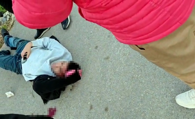  Husumetlileriyle karşılaşan genç bıçaklanarak yaralandı