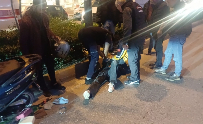 Kaza yaptığı motosikletini yaptıramadan tekrar kaza yaptı, yerde yaralı halde derdini anlattı