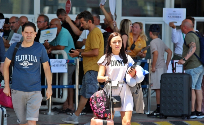 Rus ve Avrupalı turistler yılbaşına Antalya'da girecek