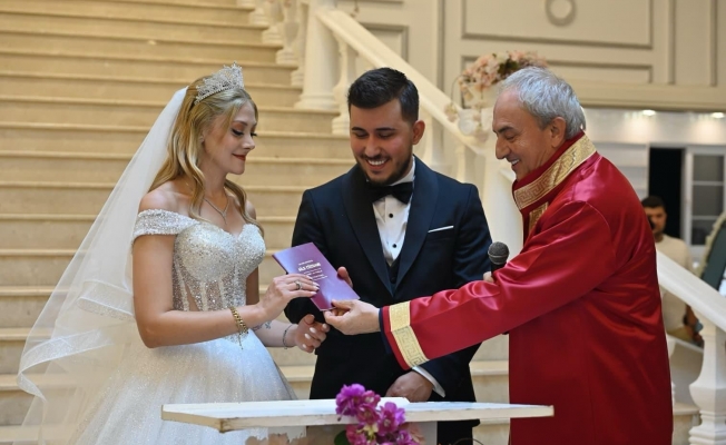 Yılın son özel gününde nikah yoğunluğu!