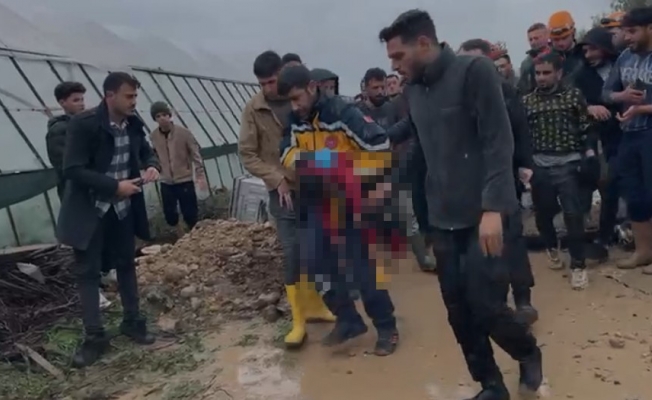 Aksu'da kanaldaki menfezde kırma işlemi yapan ekipler, çocuğun cansız bedenine ulaştı