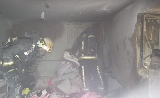 Antalya'da binanın bodrum katı çıkan yangında küle döndü