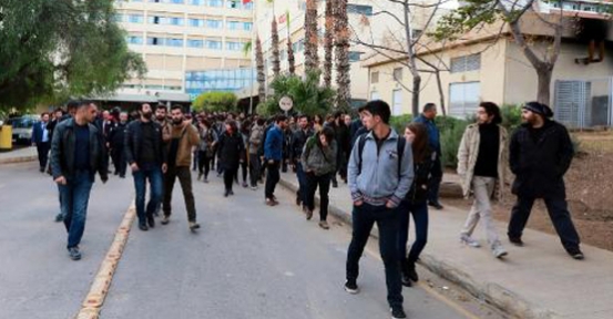 Akdeniz Üniversitesi'nde kavga: 2 öğrenci yaralı