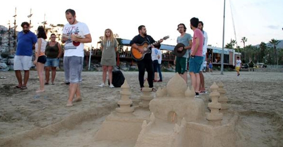 Alanya'da kum heykel yarışması