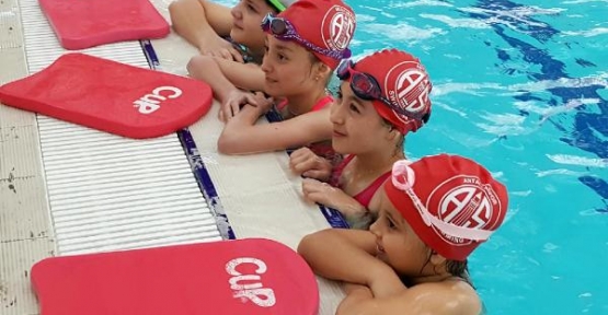 Antalya'da çocukların yüzde 70'i yüzme bilmiyor