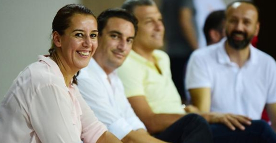 Antalyaspor erkek basketbol takımına kadın genel menajer