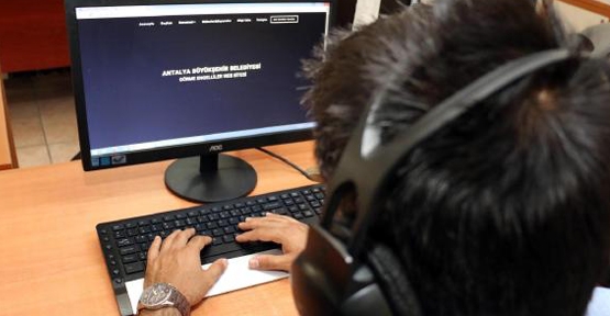 Büyükşehir Belediyesi web sitesini görme engellilere açtı