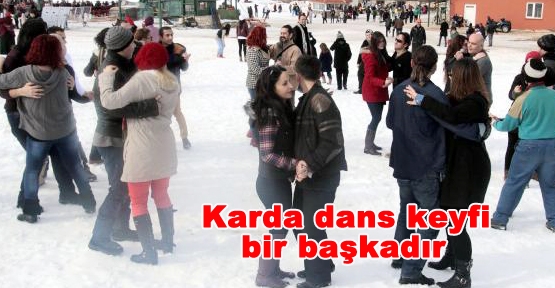 Karlı zirvelerde Latin ateşi Karlı zirvelerde Latin ateşi