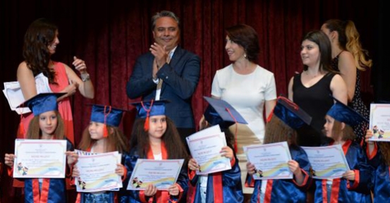 Muratpaşa'da mezuniyet sevinci