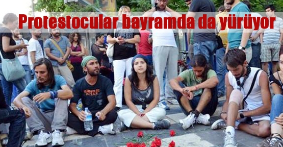 Protestocular bayramda da yürüyoır