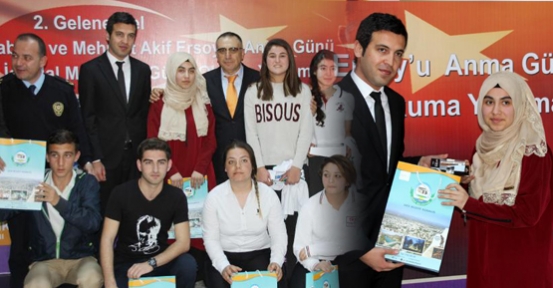  Serik'te İstiklal Marşı okuma yarışması
