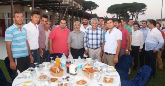 Serik'te Yeni Dünya Vakfı iftarı