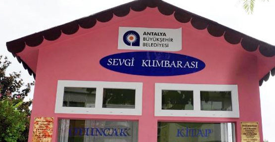 Sevgi kumbarası destek bekliyor