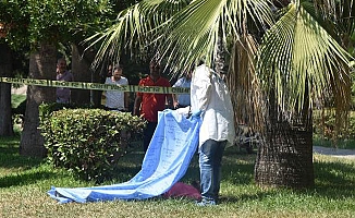 Parkta erkek cesedi bulundu