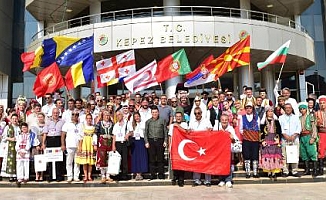 Tütüncü, festival konuklarını ağırladı