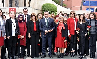 Alanya'da Kadın Hakları Günü kutlandı