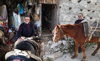 Antalya’nın son semercisi mesleğinin yaşamasını istiyor