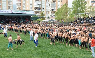 Kumluca'da yağlı güreşler başladı