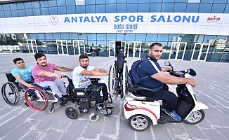 İşsiz şampiyonun engelsiz dayanışması