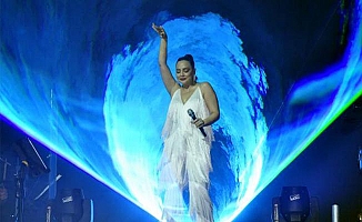 Ebru Gündeş, belediye başkanlığı adaylığı için pazarlık yaptı