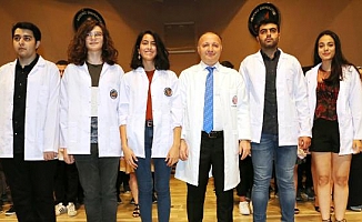290 doktor adayı beyaz önlük giydi