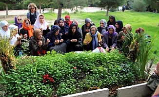 Eşinin öldürdüğü Gülseren Yılmaz mezarı başında anıldı