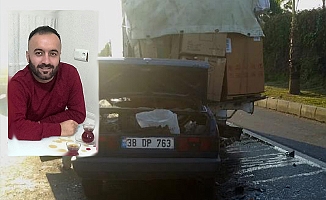 Kamyonete arkadan çarpan otomobilin sürücüsü öldü