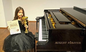 'Piyanonun altın kızı' Viyana'da birinci
